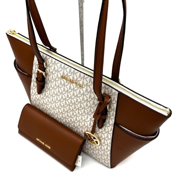 Michael Kors Large Charlotte Tote Bag & Trifold Wallet Vanilla/Brown (NWT) - Picture 11 of 14